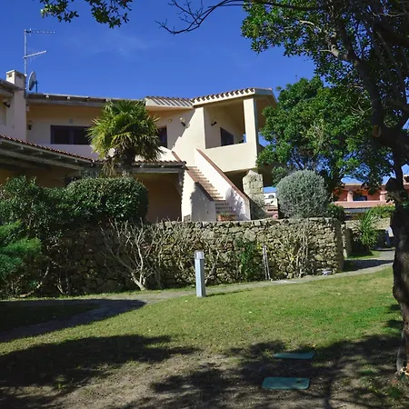 In Near Beaches * Cannigione